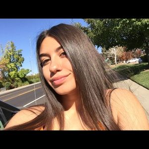 Meet your Posher, Victoria